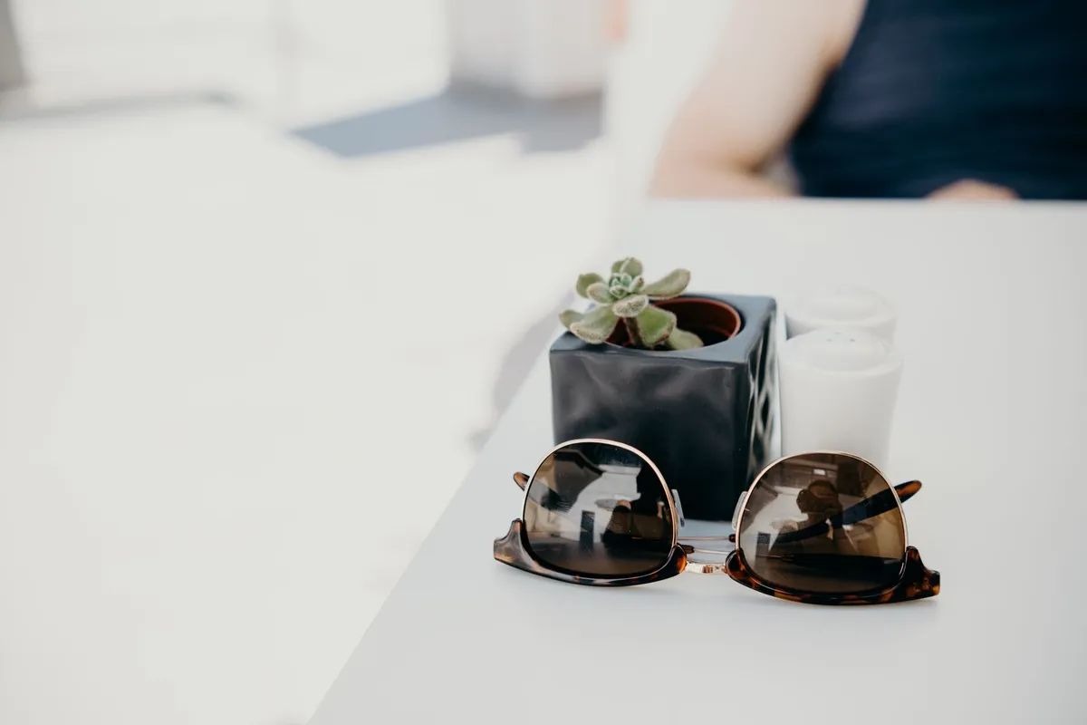 Sunglasses for your face shape, and what to check on the label